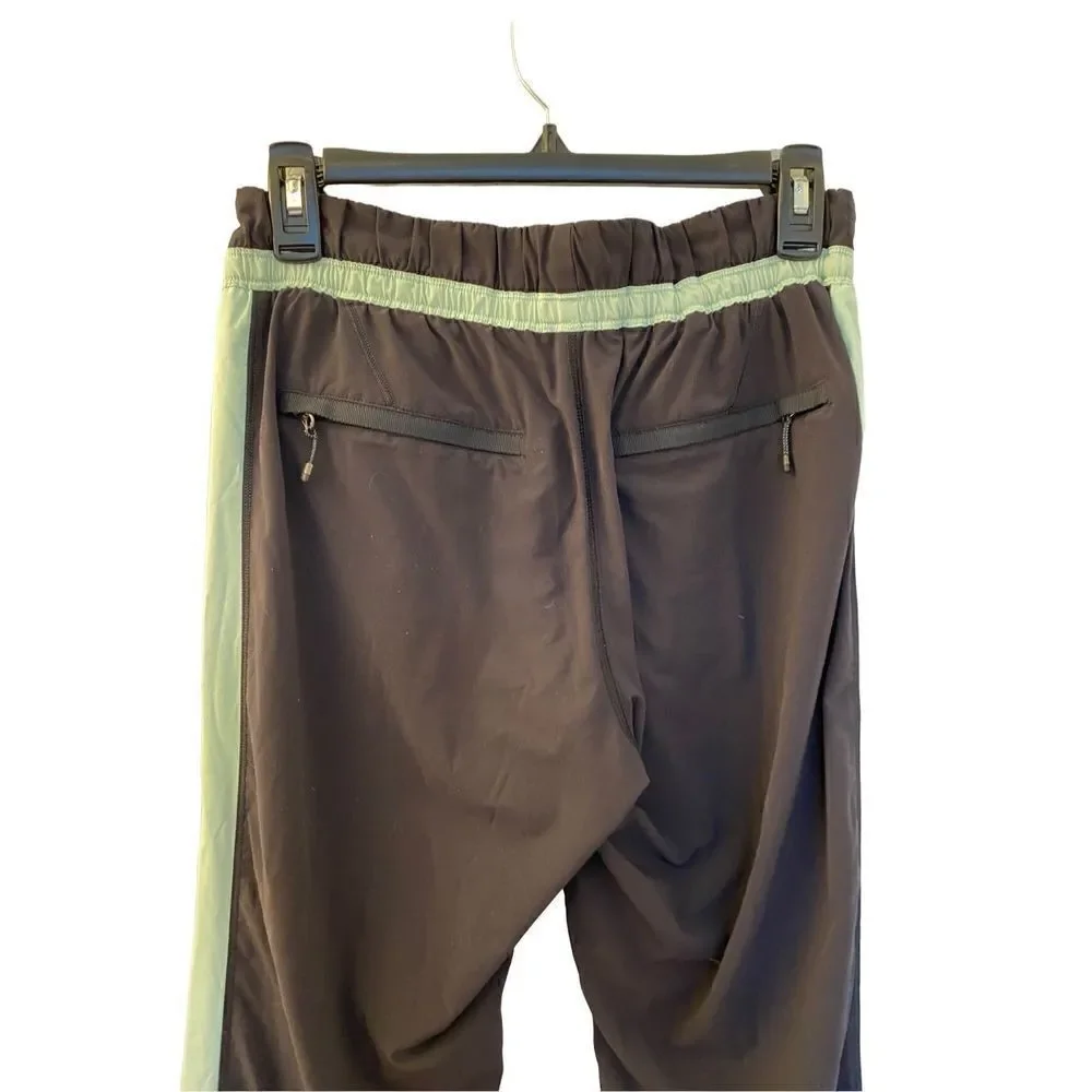 Lululemon mint green/black run bandit track pants size 6